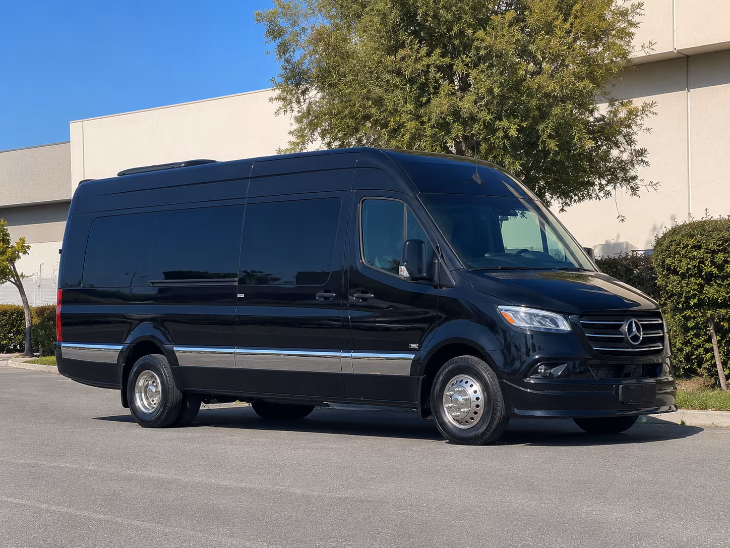 denver 10 passenger sprinter van